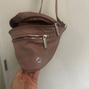 City adventurer twilight rose belt bag 2.5L